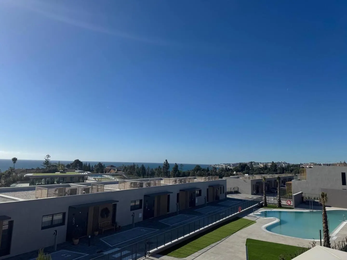 Spacious Beach House In Malaga-Cala De Mijas, Amazing See View, 3 Bedroom, Garden & Common Pool Vakantiehuis